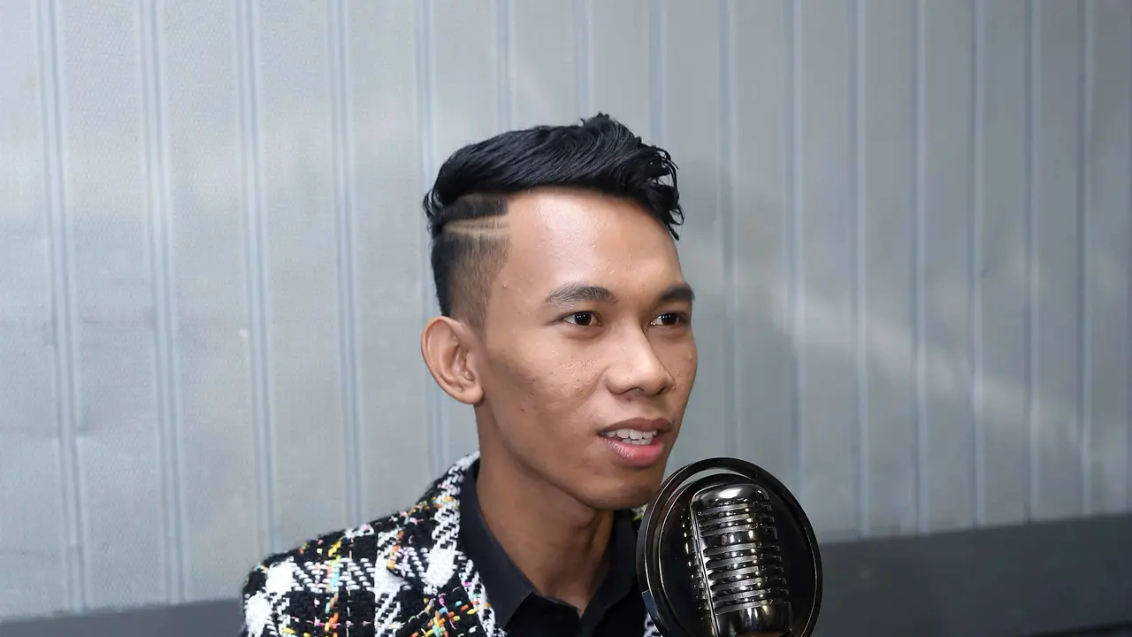 [Bintang] Cemen menjadi juara SUCA