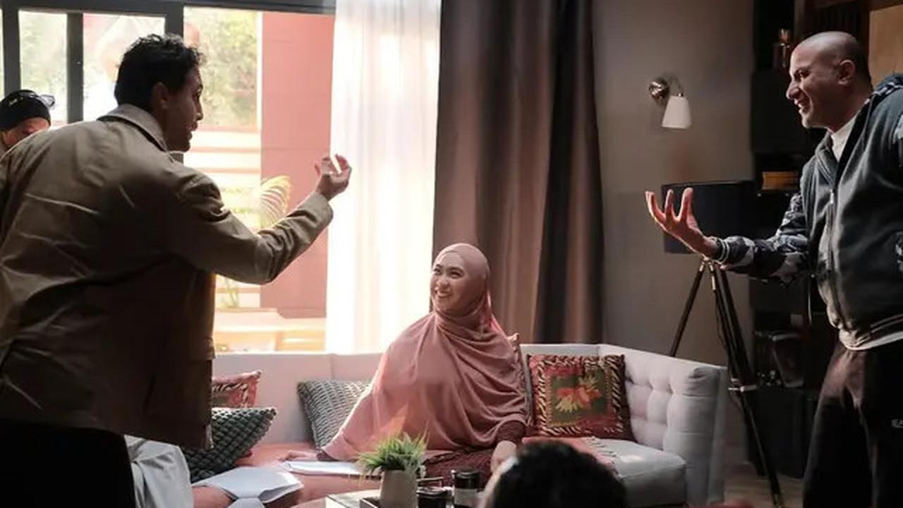 7 Potret Oki Setiana Dewi Main Serial Komedi Mesir, Pakai Bahasa Sunda