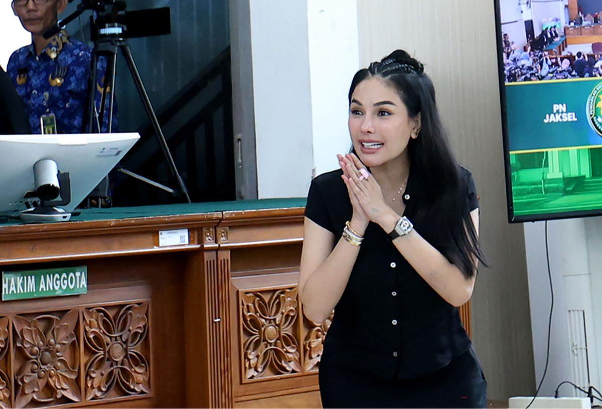 FOTO: Lolos dari Dakwaan TPPU, Nikita Mirzani Tetap Divonis 4 Tahun Penjara