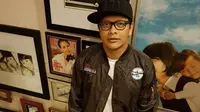 Lirik Lagu Terluka oleh Armand Maulana