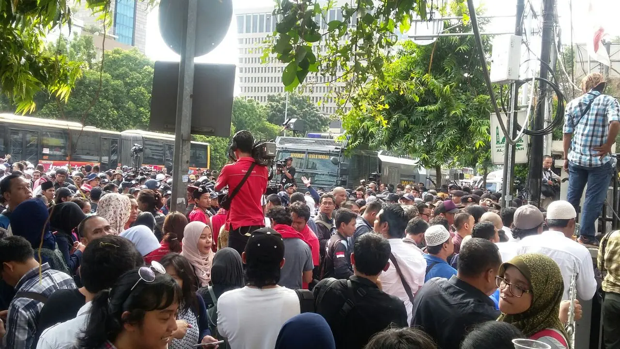 Polisi Minta Pengunjung Tak Paksa Masuk ke Ruang Sidang Ahok