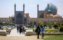 FOTO: Pesona Kota Isfahan yang Jadi Target Serangan Israel di Iran, Indah Bak Permata Persia