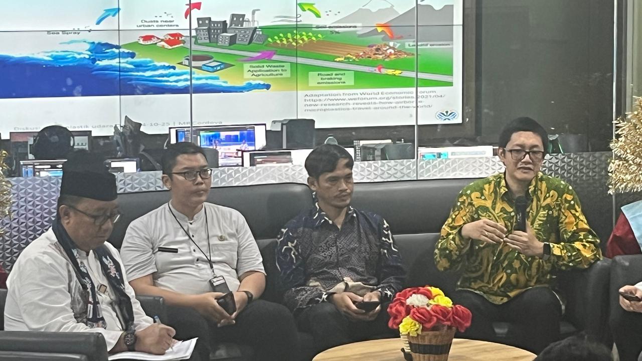 Ramai Isu Hujan di Jakarta Mengandung Mikroplastik, Profesor Riset BRIN Beri Penjelasan Lengkap
