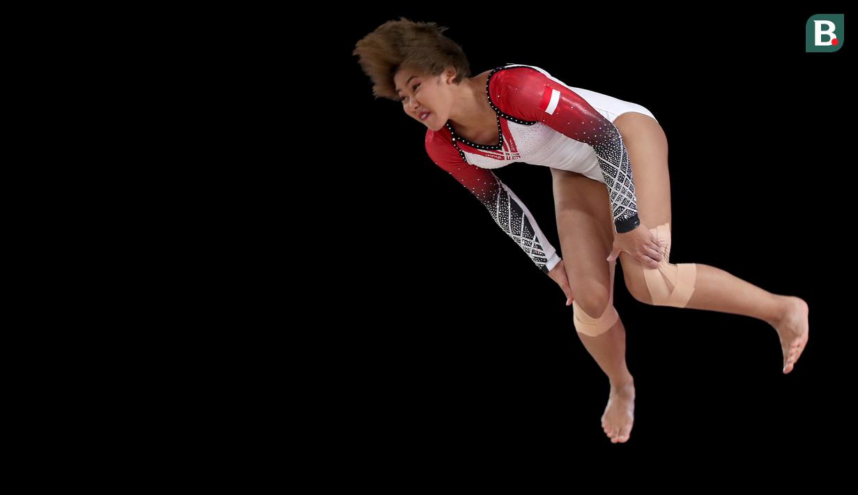 Rifda Irfanalutfhi pesenam Indonesia yang turun di nomor senam lantai berhasil meraih medali perak di Asian Games 2018 yang bertempat di JIExpo Kemayoran Hall D, Jakarta Jumat (24//8/2018). (Bola.com/Peksi Cahyo)