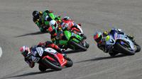 3 Pebalap Indonesia meraih hasil bagus pada balapan pertama Asia Road Racing Championship kelas Supersport 600cc seri kedua di Sirkuit Chang Internasional, Buriram, Thailand, Sabtu (7/5/2016). (Asia Road Racing Championship)