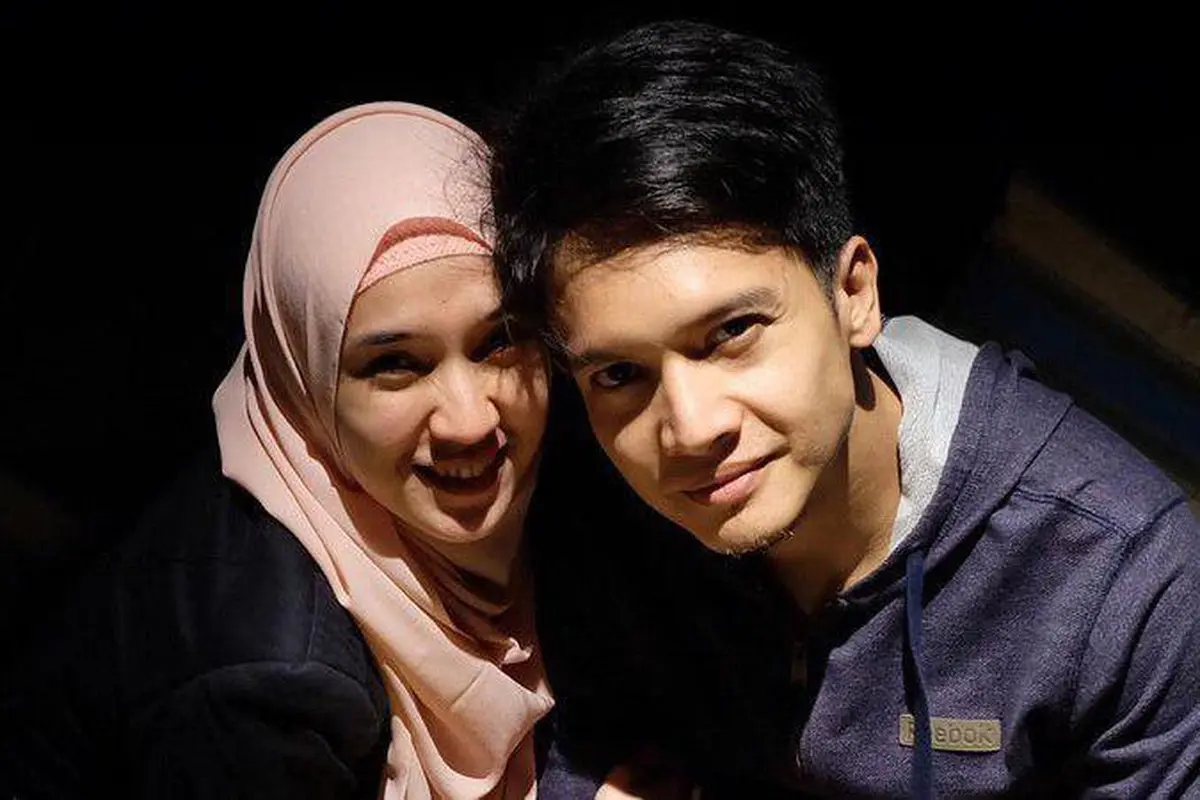 Dhini Aminarti dan Dimas Seto