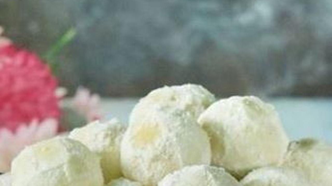 7. Resep Kue Putri Salju Bola<br>
