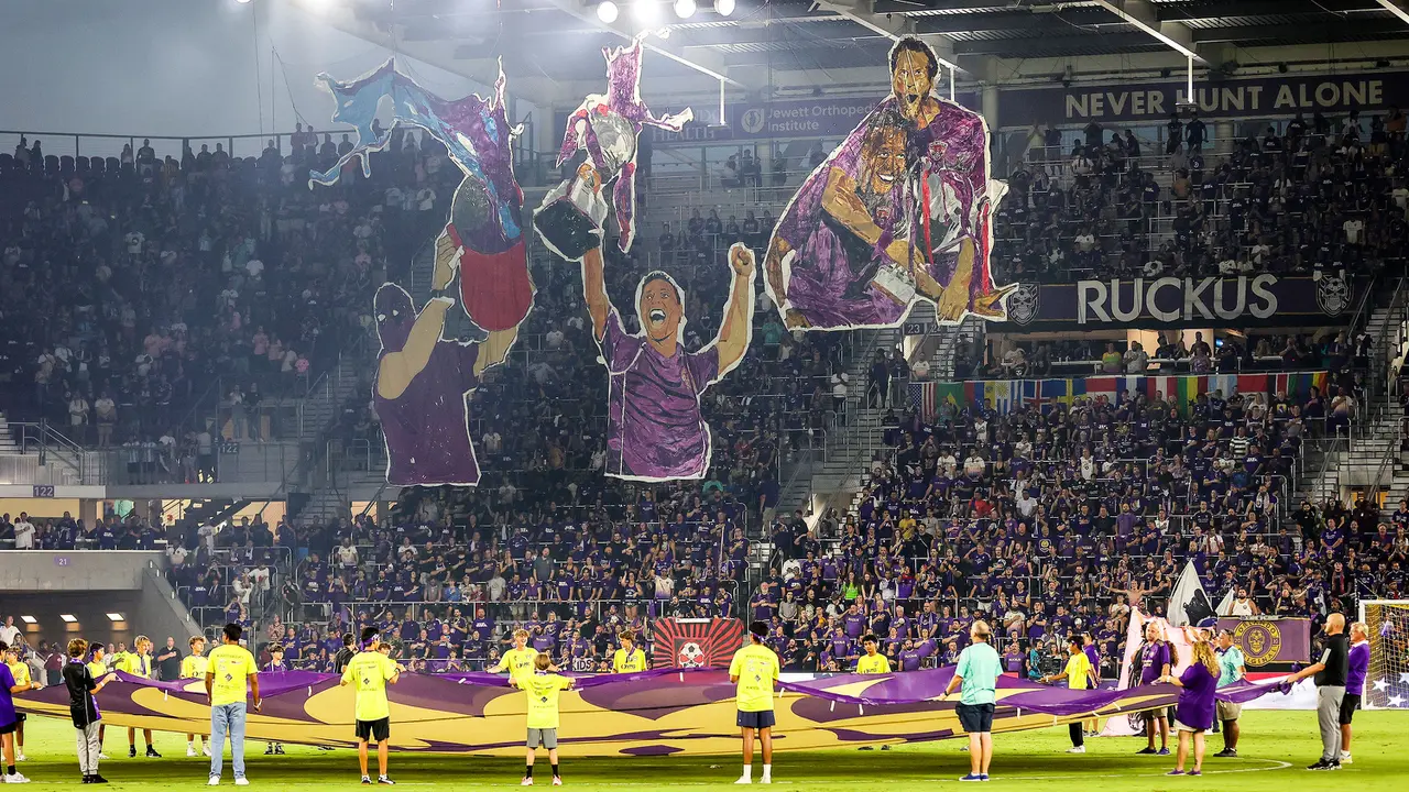 Foto: Antusiasme Fans Orlando City saat Menjamu Inter Miami, Sayangnya Tak Ada Lionel Messi