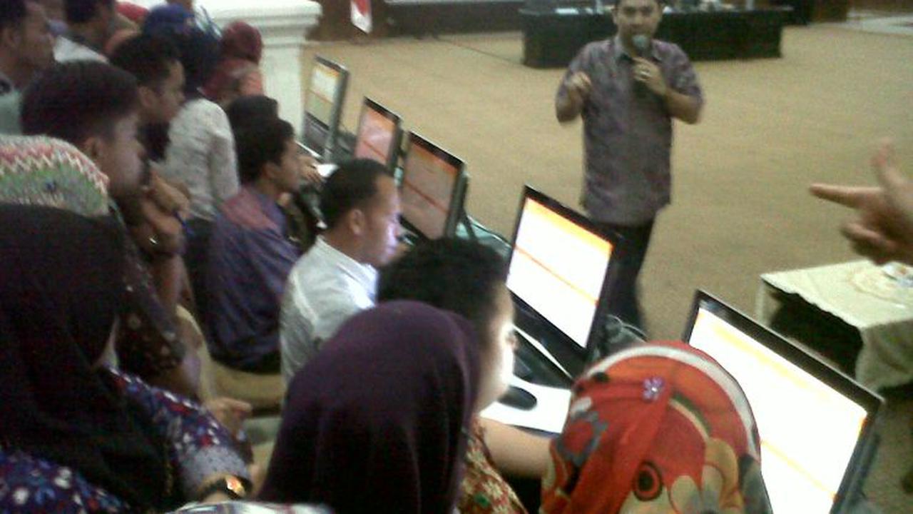 Simulasi Tes CPNS 2014 dengan sistem CAT di Banten