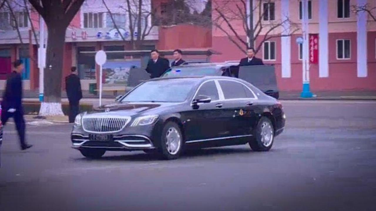 Kim muncul selama akhir pekan di Korean Central Television (KCTV) untuk menghadiri acara resmi.