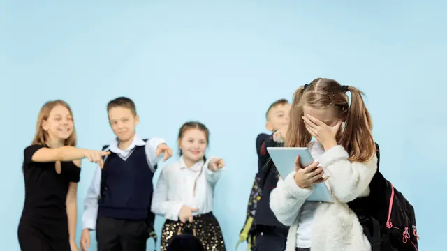 Penyebab Anak Melakukan Bullying di Sekolah, Kesalahan dalam Pola Asuh dan Solusi Lainnya