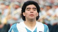 Diego Maradona – Legenda Argentina ini dinyatakan positif menggunakan kokain pada tahun 1991. Akibat ulahnya, si pemilik gol tangan Tuhan itu dijatuhi hukuman larangan aktif di dunia sepak bola selama 15 bulan. (AFP/Sven Nackstrand)