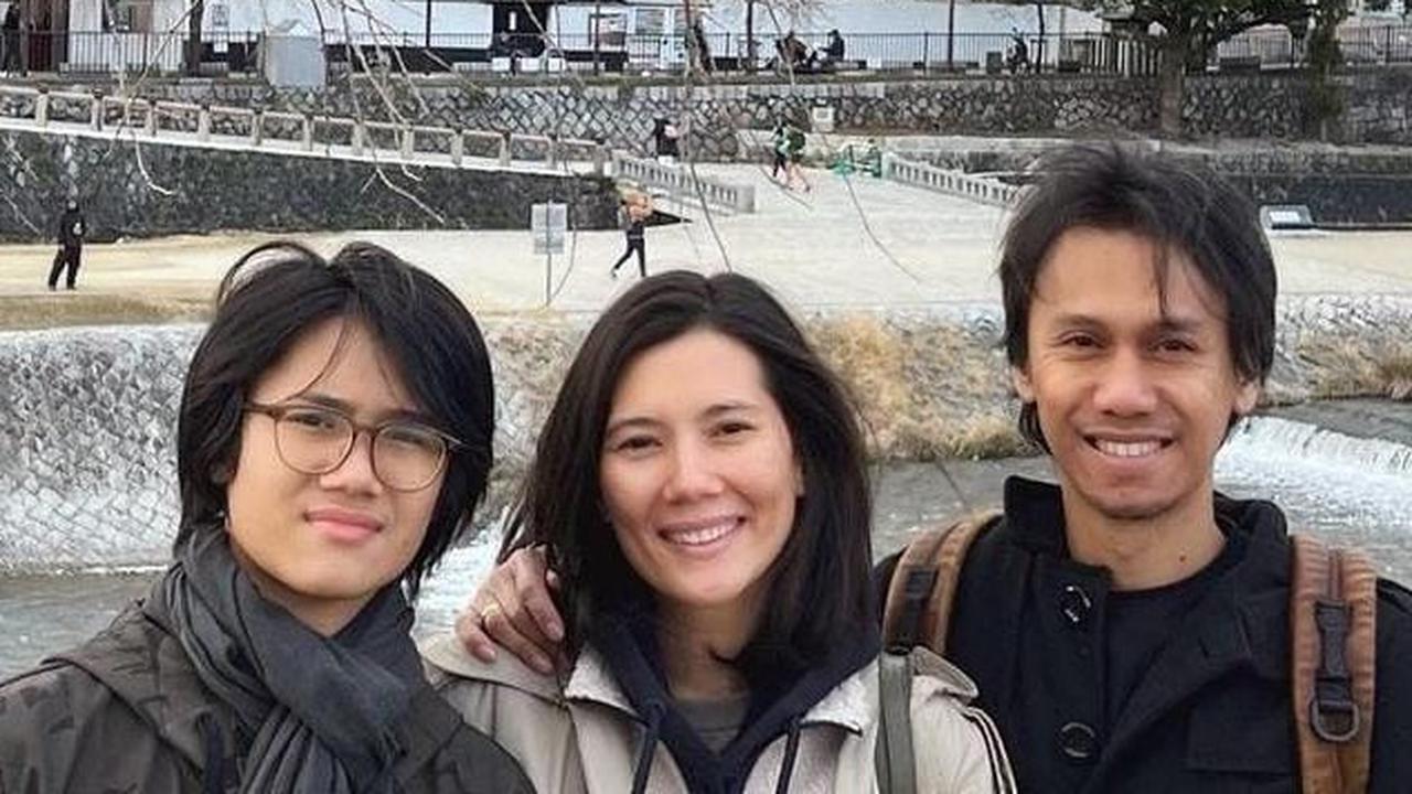 Beranjak Remaja dan Ganteng, Potret Terbaru El Pitu Anak Eross Sheila On 7 yang Jarang Tersorot