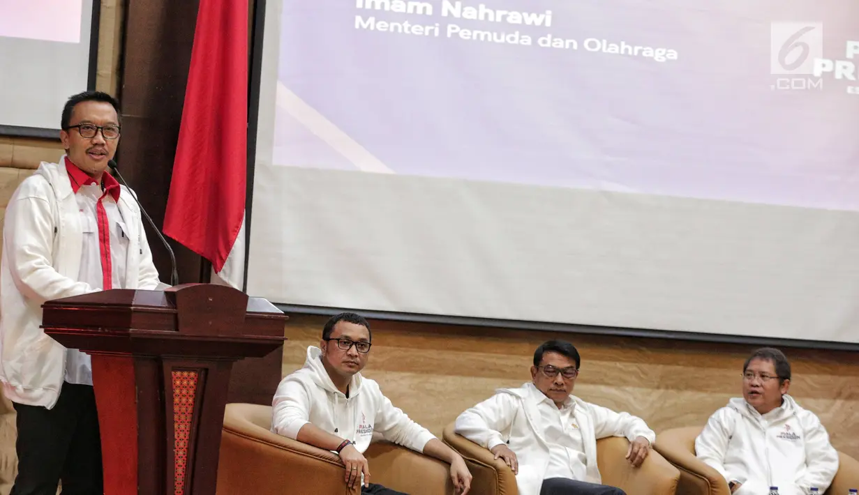 Menteri Pemuda dan Olahraga (Menpora) Imam Nahrawi saat pembukaan Turnamen Piala Presiden e-Sports 2019 di Gedung Kemensetneg, Jakarta, Senin (28/1). Piala Presiden e-Sports resmi digelar mulai Januari sampai Maret 2019. (Liputan6.com/Faizal Fanani)