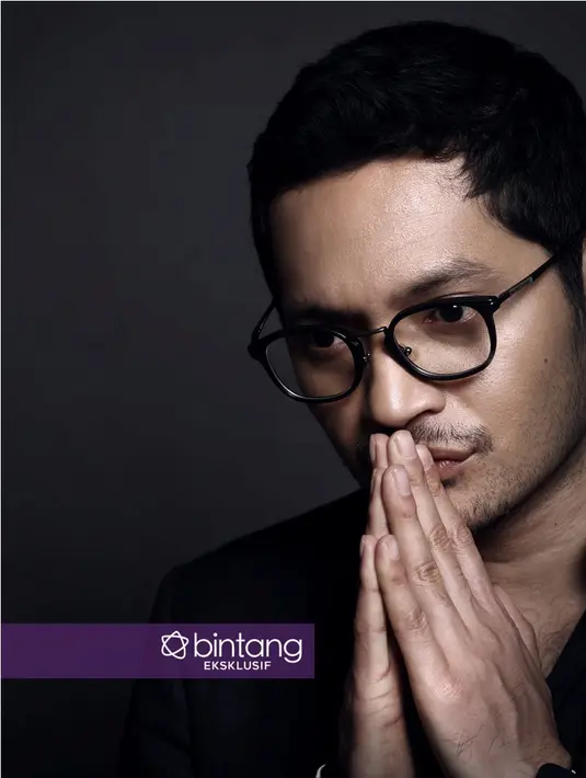 "Gue pengen mau nerima peran dalam keadaan blank. Karena gue lebih suka yang spontan. Mungkin karena gue nggak suka ikut-ikutan, ya gue bikin gaya sendiri." lanjutnya. (Febio Hernanto/Bintang.com)