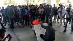 Diduga membawa efek negatif, rencana pembangunan rest area Pulau Rinca dan Padar diprotes masyarakat.