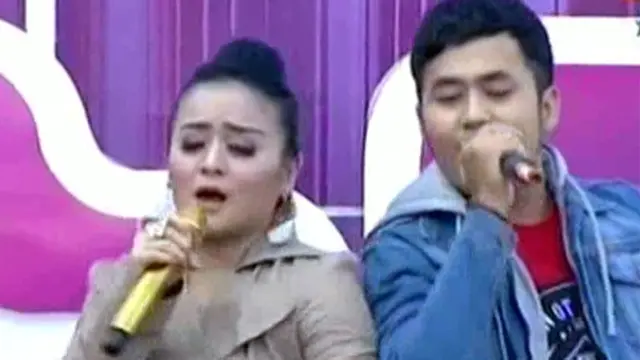 7 Warna Feat Juwita Bahar - Pangeran Dangdut