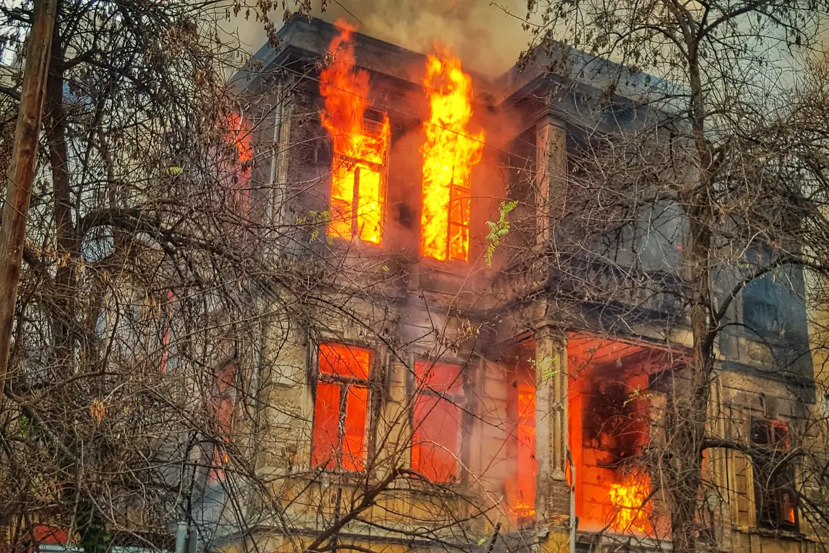 Rumah Terbakar