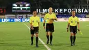 Nantinya akan ada satu wasit asing di setiap bulannya yang akan memimpin Laga BRI Liga 1. (Bola.com/M iqbal Ichsan)