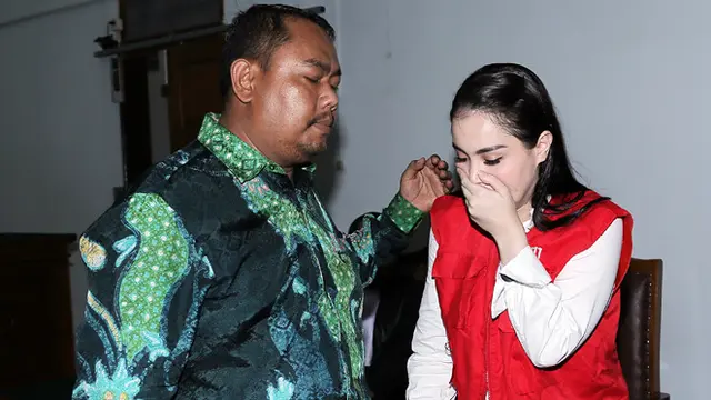 [Bintang] Sidang Jennifer Dunn