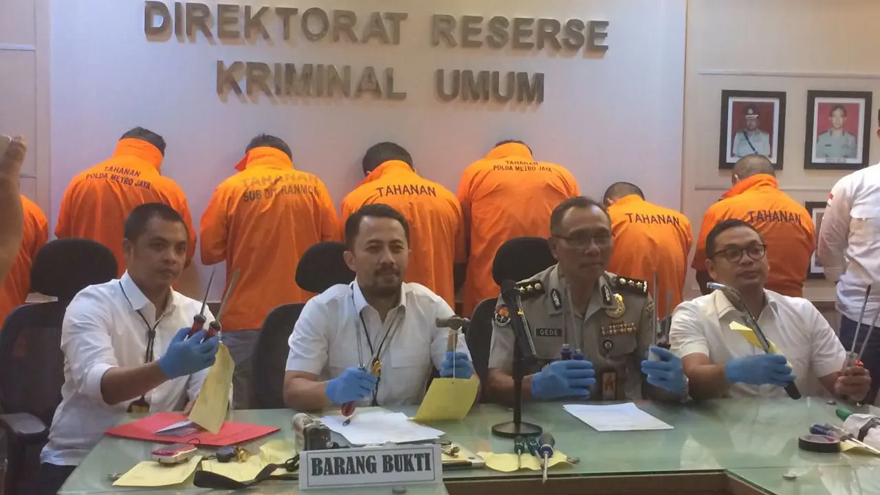 Komplotan Pencurian Rumah Kosong Bermodus Mobil Mewah.