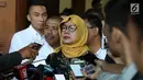 Mantan Dirut Pertamina Karen Agustiawan memberi keterangan usai menjalani sidang vonis di Pengadilan Tipikor, Jakarta, Senin (10/6/2019). Karen tampak terlihat berkaca-kaca saat memberi keterangan kepada awak media. (Liputan6.com/Herman Zakharia)