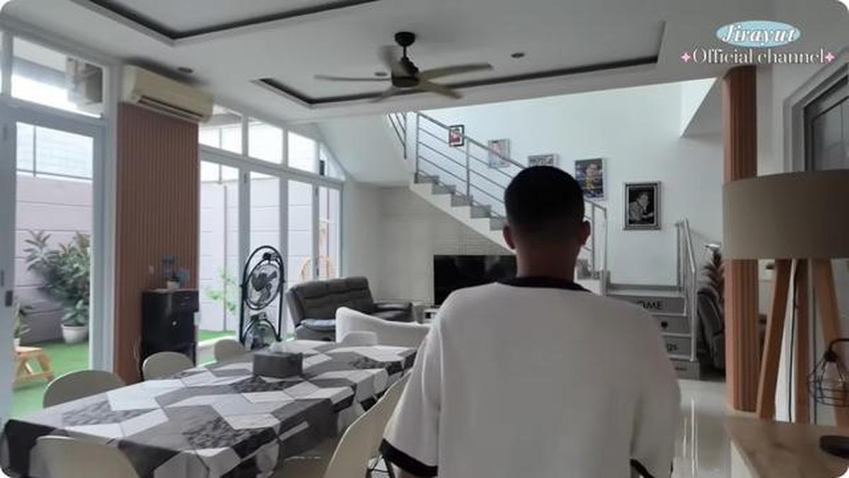 6 Potret Dapur dan Meja Makan Rumah Baru Jirayut, Ada Area Indoor dan Outdoor
