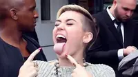 Bosan Julurkan Lidah, Miley Cyrus Cari Gaya Baru