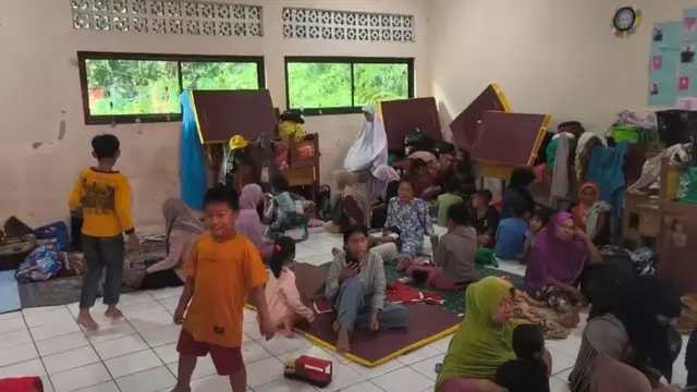 Ratusan Pengungsi Korban Banjir Cidadap Sukabumi Mulai Terpapar Penyakit dan Gangguan Kecemasan