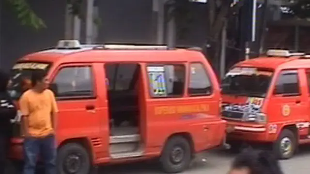 [VIDEO] Aksi Mogok Ratusan Sopir Angkot Protes Operasi BKTB