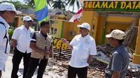 Menteri Pariwisata Arief Yahya bersama jajarannya meninjau destinasi Lombok pasca-gempa bumi yang melanda kawasan wisata tersebut. (Liputan6.com/pool/KementerianPariwisata)