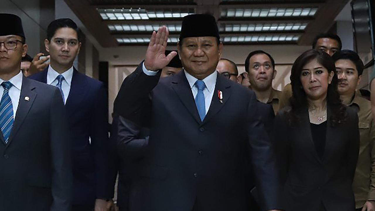 VIDEO: Ditelepon Prabowo Bahas Gaji, Hakim Sampai Berdiri Angkat-Angkat Tangan Bakar Semangat