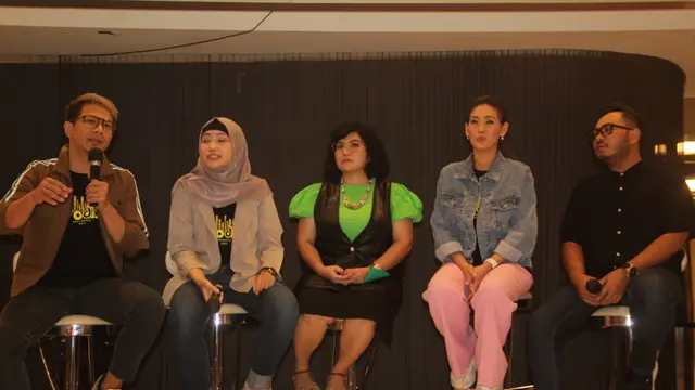 Delon Thamrin membuat ajang pencarian bakat penyanyi.