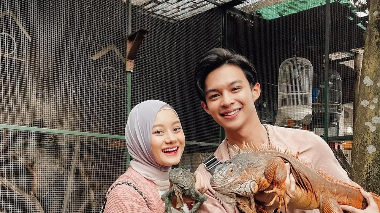 6 Potret Dinda Hauw dan Rey Mbayang Pakai Baju Senada saat Liburan, Makin Romantis
