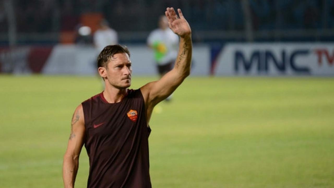 Aksi Totti dkk di laga AS Roma Indonesia Day 2015