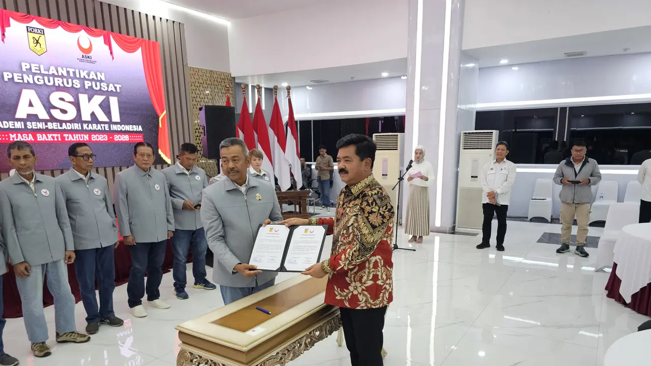 Pengurus Pusat Akademi Seni Beladiri Karate Indonesia (ASKI) periode 2023/2028 resmi dilantik oleh Ketua Umum PB FORKI Marsekal TNI Purn. Hadi Tjanjanto