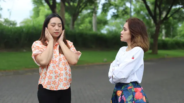 wanita desember menjauhi