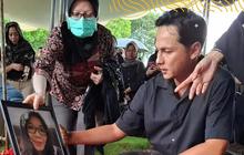 Saking Dekatnya, Andhika Pratama Sebut Ussy dan Almarhumah Ibunda Sangat Mirip