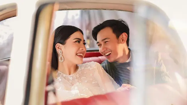 5 Pemotretan Caesar Hito dan Felicya Rayakan Hari Valentine, Mesra di Mobil