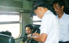 Dalam 5 bulan, 450 tiket kereta disita dari tangan calo