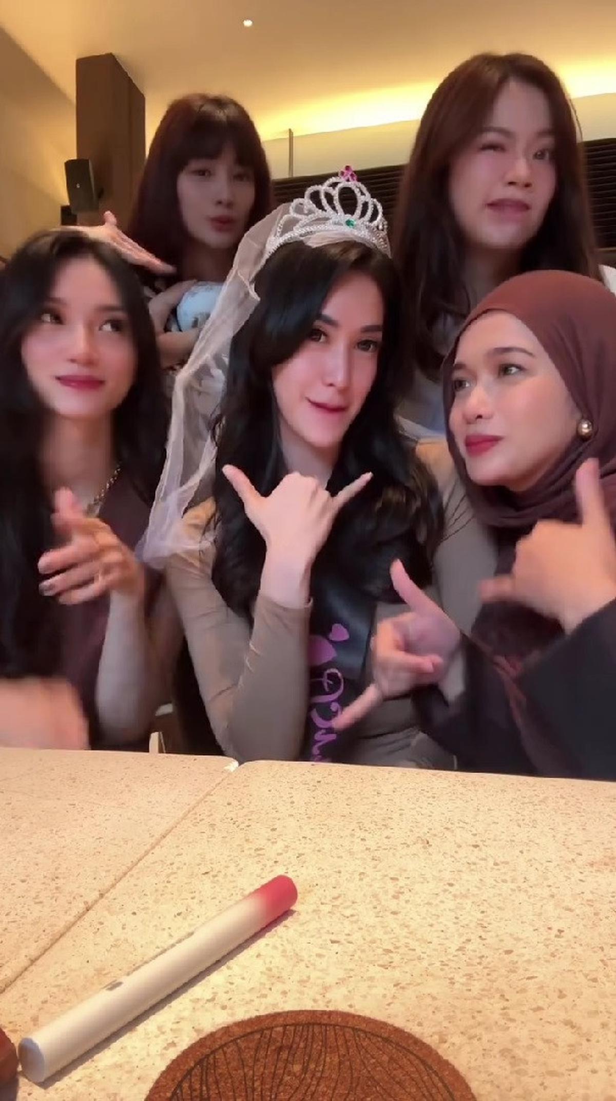 Momen Girlgrup Princess Kembali Reuni di Bridal Shower Elma Agustin, Netizen Langsung Nostalgia