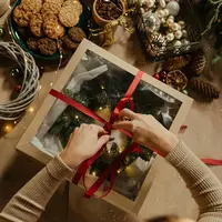 Mengatur biaya pengeluaran untuk hadiah./copyright pexels/cottonbro studio