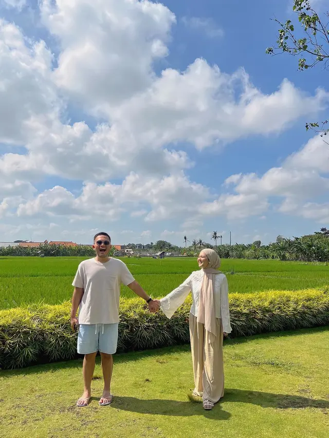7 Potret Seru Kesha Ratuliu Bersama Suami dan Anak yang Kini Tengah Liburan Ke Bali