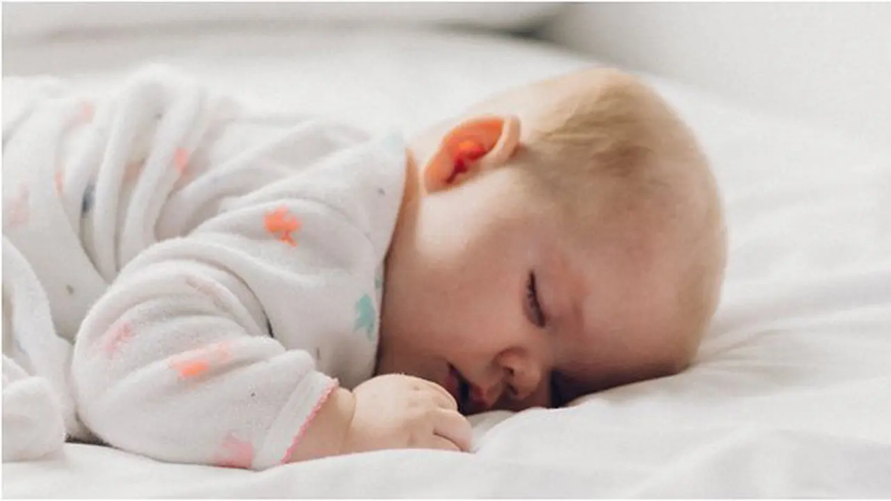 Tidur Berkualitas/copyright unsplash.com/@thedakotacorbin