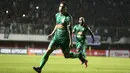 Gelandang PSS Sleman, Brian Ferreira, merayakan gol yang dicetaknya ke gawang Arema FC pada laga Liga 1 2019 di Stadion Maguwoharjo, Sleman, Rabu (15/5). PSS menang 3-1 atas Arema. (Bola.com/Yoppy Renato)