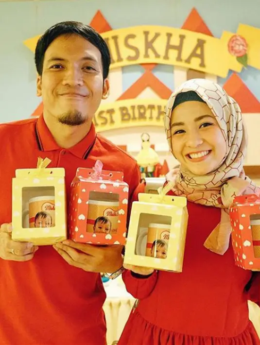 "Dan kalau bisa usia 25 ke atas ya aku udah tutup pabrik nggak ngrusin bayi lagi. Yang pasti pengin cowok, kalaupun cewek lagi ya sudah stop nggak nambah lagi," tutur Natasha Rizky. (foto: instagram.com/natasharizkynew)