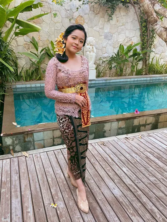 (Instagram/astridkuya)