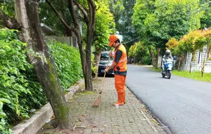 Ketika Sarjana Pilih Jadi Pasukan Oranye di Tengah Sulitnya Mencari Kerja