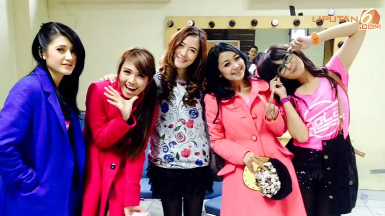 super-girl-131209b.jpg