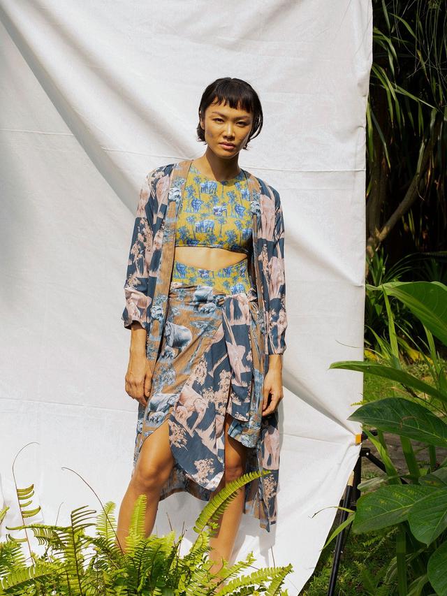 Kolaborasi dari Ghea Resort by Amanda Janna bersama Cover Me Not by Kelly Tandiono Ciptakan Swimwear dengan Desain Gajah Borneo